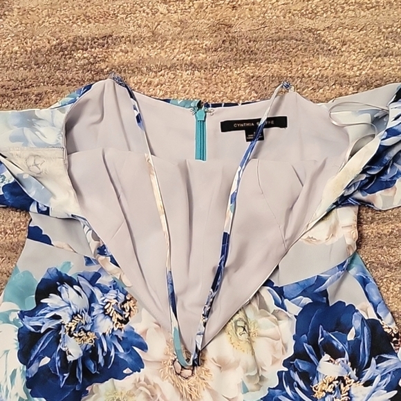 Cynthia Steffe Floral Ruffle Halter Dress Size 2 - Picture 5 of 9